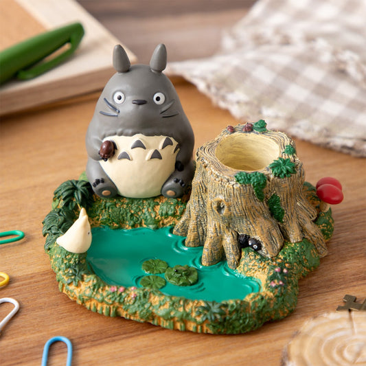 Totoro - Totoro ved vandpyt - Figur Blyantsholder