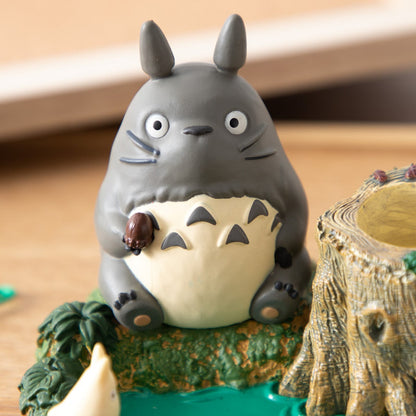 Totoro - Totoro ved vandpyt - Figur Blyantsholder
