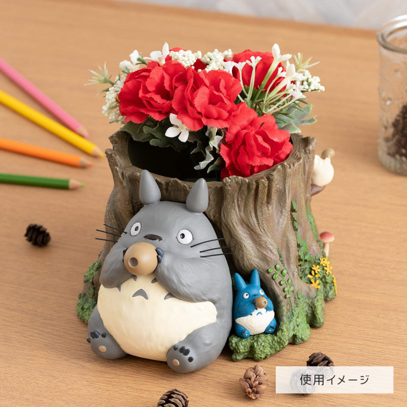 Totoro - Totoro med ocarina & træstammer Potteskjuler - Resin Figur