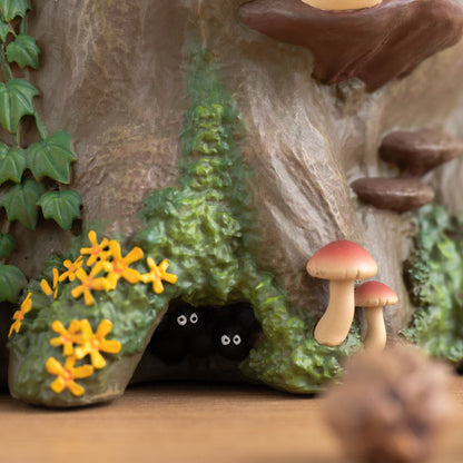 Totoro - Totoro med ocarina & træstammer Potteskjuler - Resin Figur