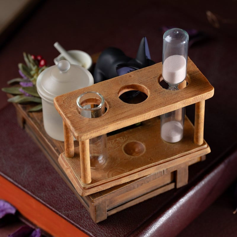 Kiki den lille Heks - Jiji diorama med sand-ur - Figur